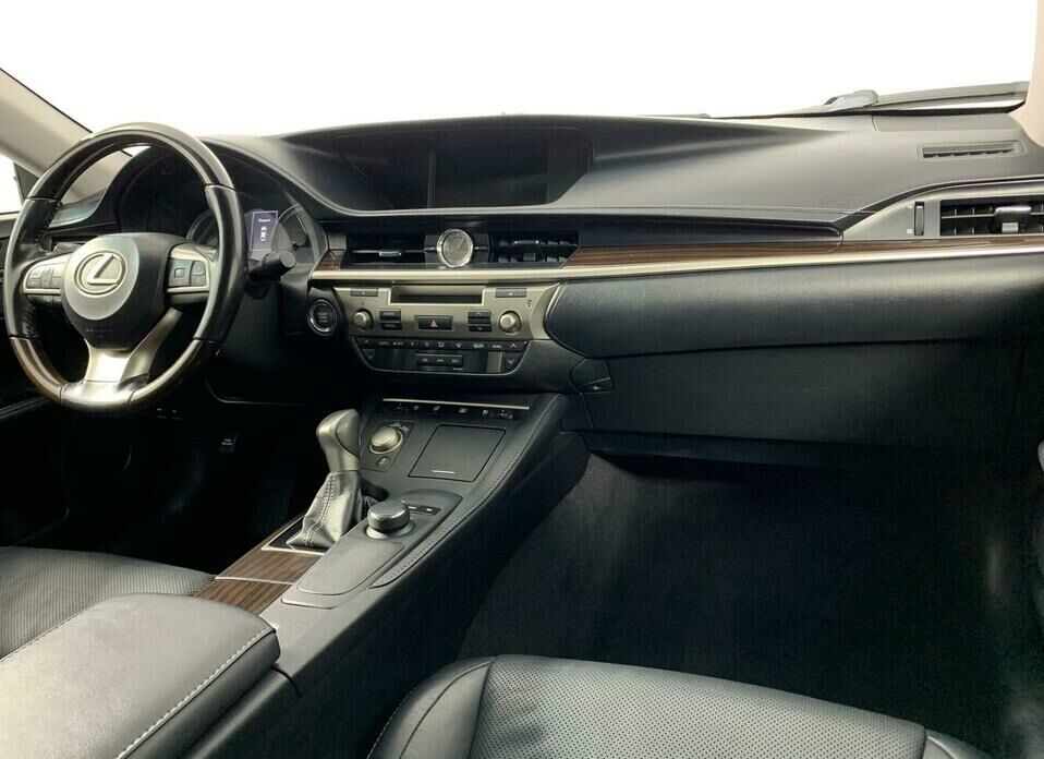 Lexus ES 250 2.5 AT (184 л.с.)